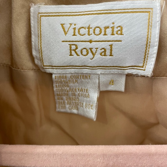 Silk embroidered jacket - Picture 3 of 4